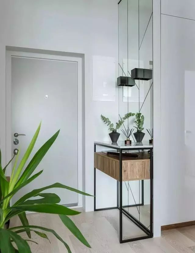 如何設(shè)計(jì)一個(gè)好的玄關(guān)呢？