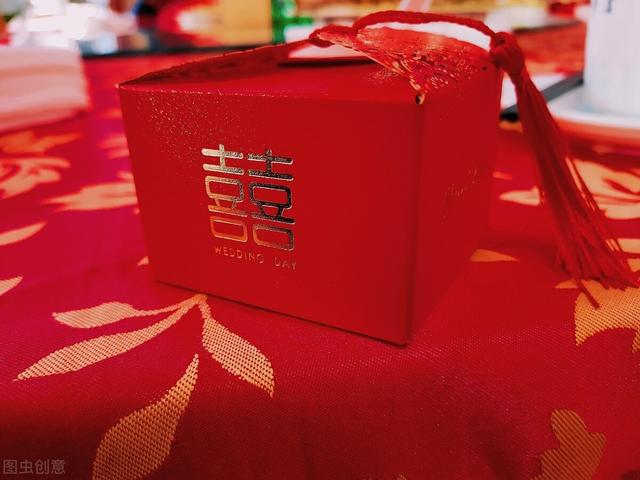 訂婚送花可以送玩偶花嗎_訂婚可以送花嗎_訂婚送花可以嗎